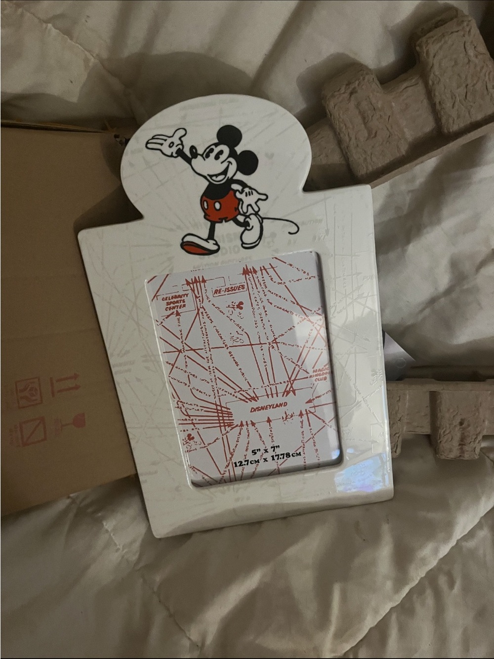 DISNEY 100 YEARS OF WONDER CELEBRATION
MICKEY PHOTO FRAME 5"
X 7”